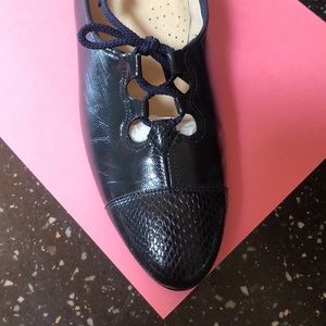 Navy blue low heel. Great for tall woman. Size 11 N